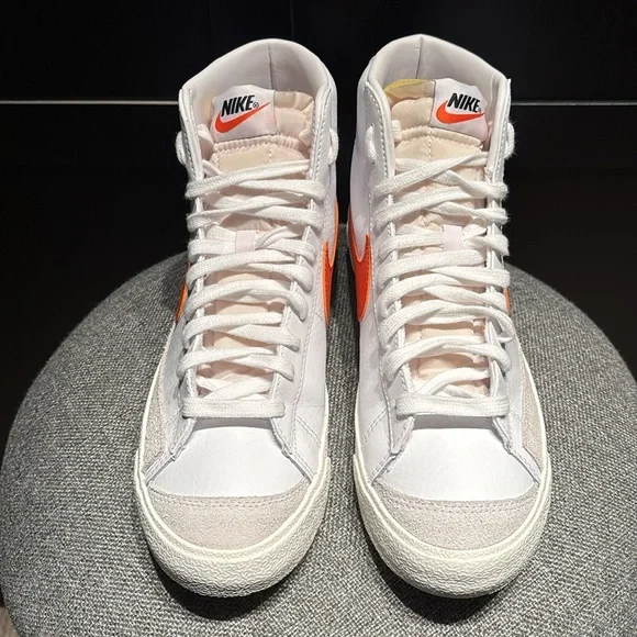 Nike Blazer Mid ‘77 Vintage Mens 9 Women’s 10.5 Orange-White-Sail - Picture 2 of 8